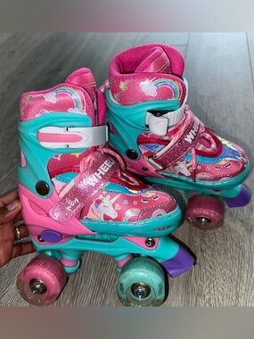 Youth Girls Kids Unicorn Rainbow Light-Up Wheels Adjustable Roller Skates Pink